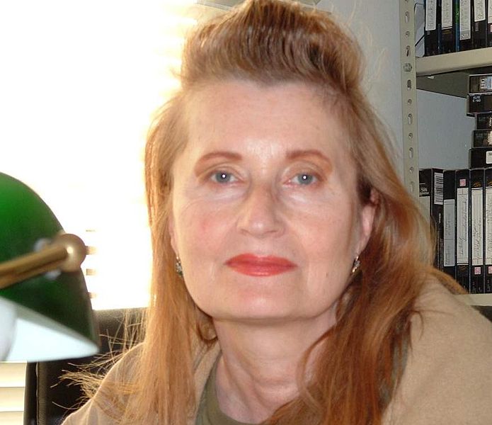 Elfriede jelinek 2004 small - Նոբելյան մրցանակ ստացած կին գրողներ, որոնց գրքերը կան հայերեն թարգմանությամբ