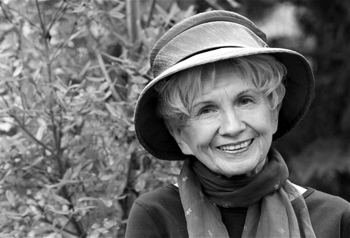 munro - Նոբելյան մրցանակ ստացած կին գրողներ, որոնց գրքերը կան հայերեն թարգմանությամբ