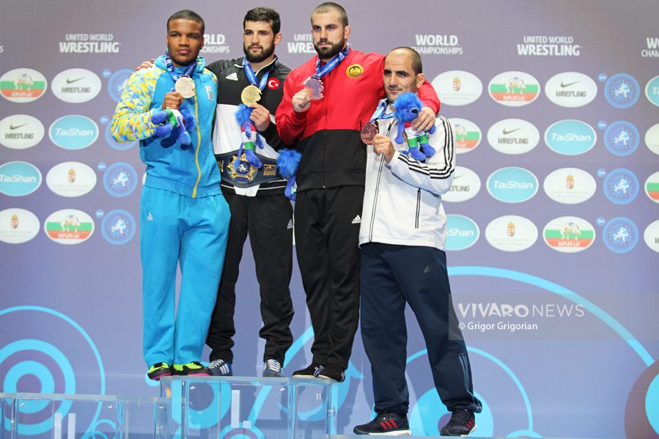 Artur Shahinyan medal ceremony 1 960x640 - Հայաստանի տասը լավագույն մարզիկները՝ ըստ VNews-ի