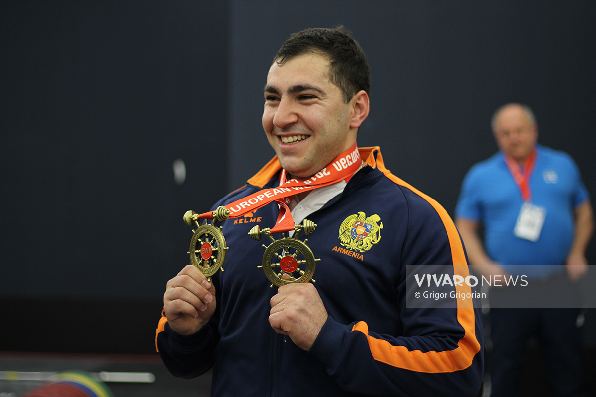 Weightlifting European Championship Batumi Hakob Mkrtchyan Davit Hovhannisyan Backstage Celebration 3 - Հայկական երեկոն Բաթումիում՝ մեդալների ողջ փայլով. VNews.am-ի ֆոտոշարքը