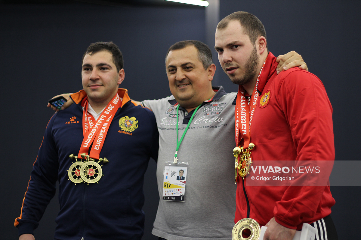 Weightlifting European Championship Batumi Hakob Mkrtchyan Davit Hovhannisyan Backstage Celebration 6 - Հայկական երեկոն Բաթումիում՝ մեդալների ողջ փայլով. VNews.am-ի ֆոտոշարքը