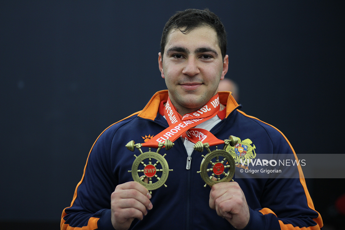 Weightlifting European Championship Batumi Hakob Mkrtchyan Davit Hovhannisyan Backstage Celebration 7 - Հայկական երեկոն Բաթումիում՝ մեդալների ողջ փայլով. VNews.am-ի ֆոտոշարքը