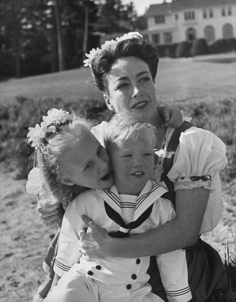 famous moms with kids 13 960x1227 - Հայտնի մայրիկներն իրենց երեխաների հետ (լուսանկարներ)