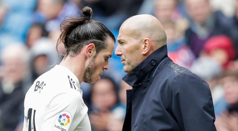 Gareth Bale Zidane 190511 Wallking Past Each Other G1050 - Գործակալ․ «Բեյլի ապագան «Ռեալո՞ւմ»․ ամեն ինչ կախված է միստեր Զիդանի որոշումից»