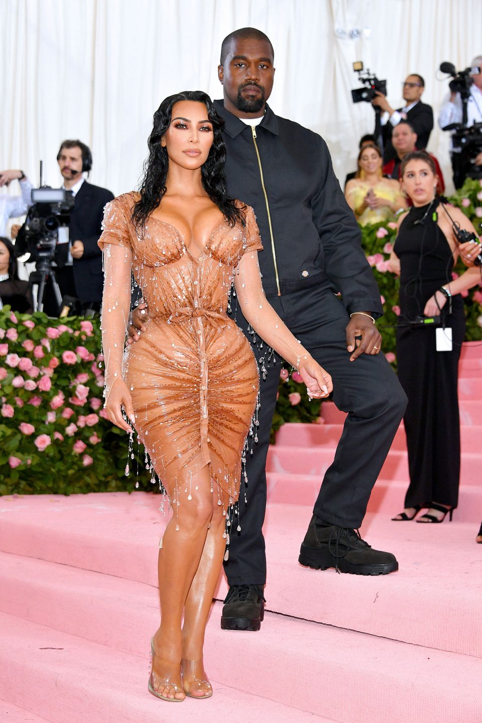 Kim Kardashian West and Kanye West Met Gala 2019 02 960x1440 - Met Gala 2019. Աստղերի ամենաարտասովոր լուքերը