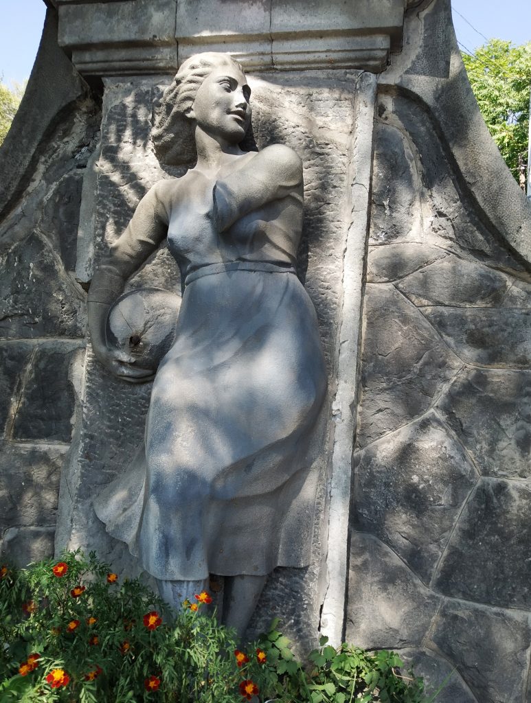 DC4F104E 6921 4633 9711 16A84EF9DB51 - Հայաստանի առաջին կին-քանդակագործ՝ Այծեմնիկ Ուրարտուն