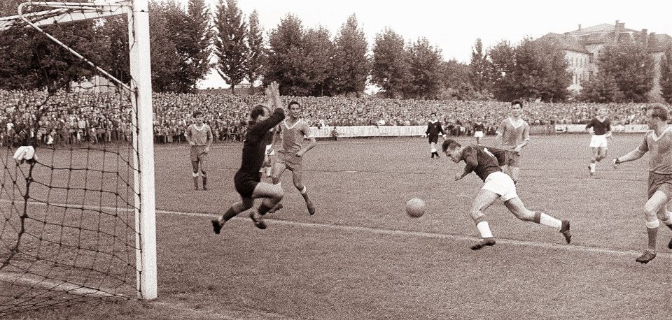 Nogometna tekma Maribor   Uljanik 1961 960x458 - ՉԼ-ում «Չելսի» և «Լիվերպուլ» տեսած թիմ՝ աշխարհի չեմպիոնին փոխարինած առեղծվածային մարզչով․ Ինչ ակումբ է «Ուրարտուի» մրցակից «Մարիբորը»
