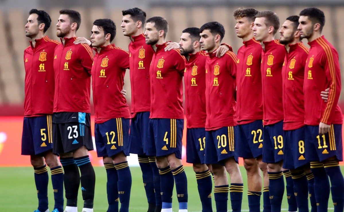 players of spain line up prior a game in 2021 xgettyx.jpg 242310155 - Իսպանիա - Լեհաստան. մեկնարկային կազմերը