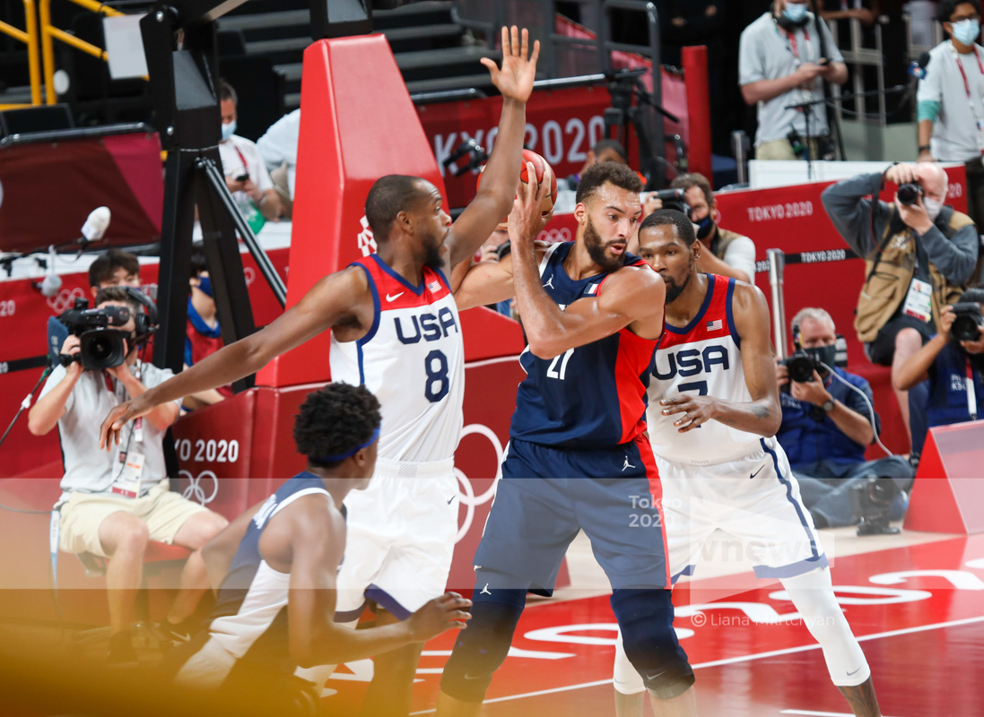 france usa basketball gold match olympics 202022 - ԱՄՆ հավաքականի 16-րդ չեմպիոնությունն Օլիմպիական խաղերում՝ VNews-ի ֆոտոշարքում