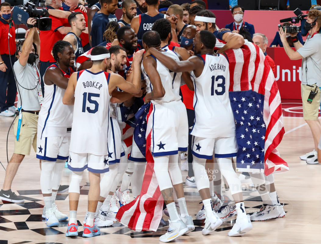 france usa basketball gold match olympics 202032 - ԱՄՆ հավաքականի 16-րդ չեմպիոնությունն Օլիմպիական խաղերում՝ VNews-ի ֆոտոշարքում