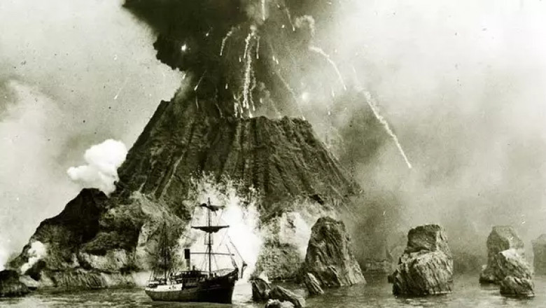 izverzhenie vulkana krakatau 1883 goda u svideteley lopnuli barabannye pereponki a zvuk obletel planetu chetyre raza 1616590445 b - Մարդկության պատմության 10 ամենամեծ բնական աղետները