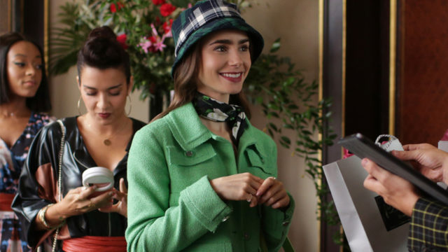 emily in paris fashion 640x360 1 - Պաշտոնական. Netflix-ը հայտարարել է «Emily in Paris»-ի նոր եթերաշրջանի մասին